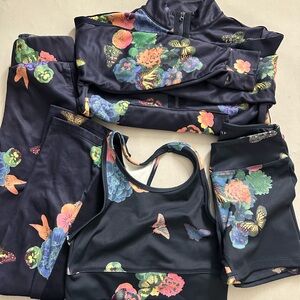 4 Pc active girls set.